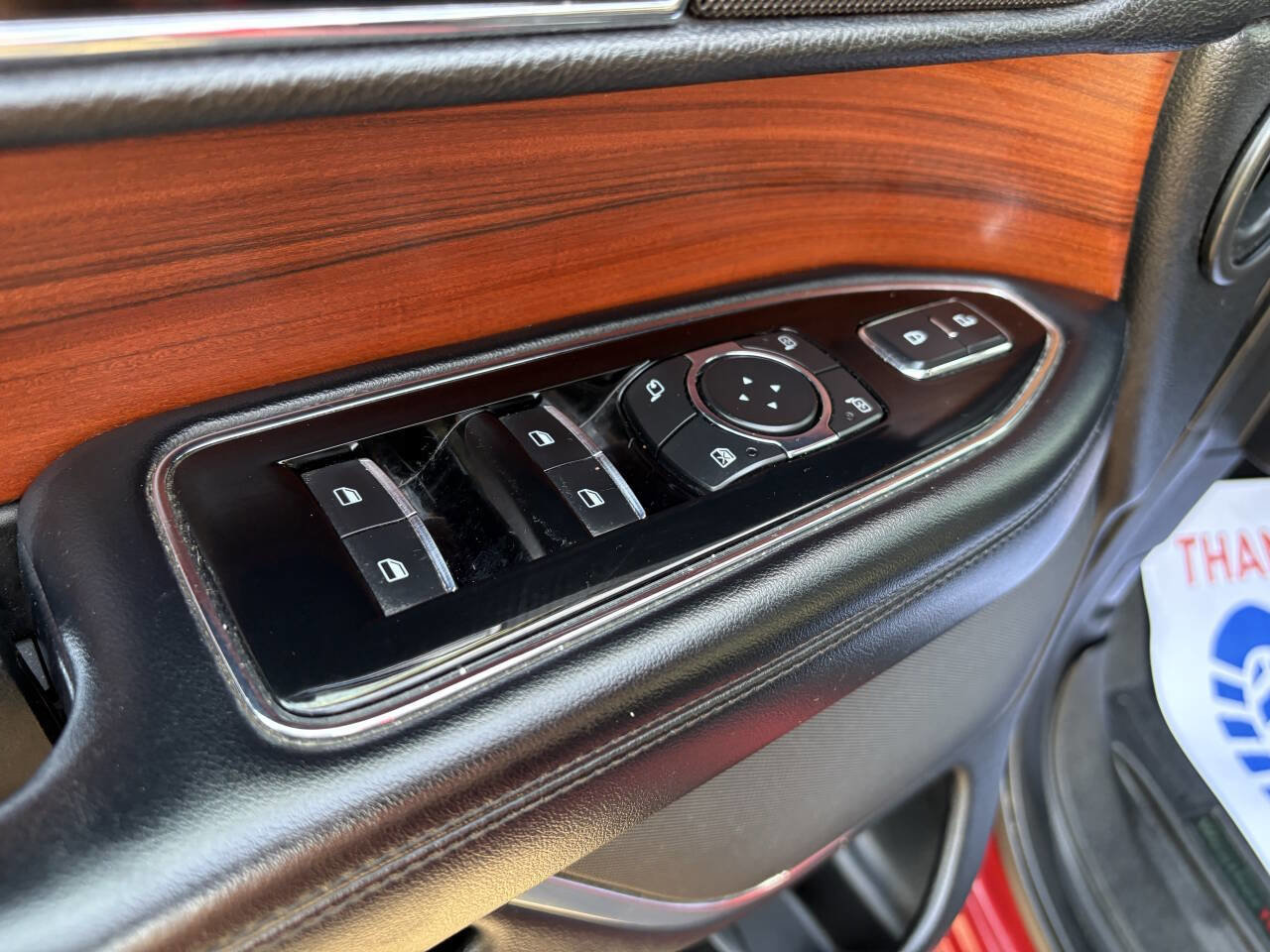 Used 2018 Lincoln Navigator Premiere image 32