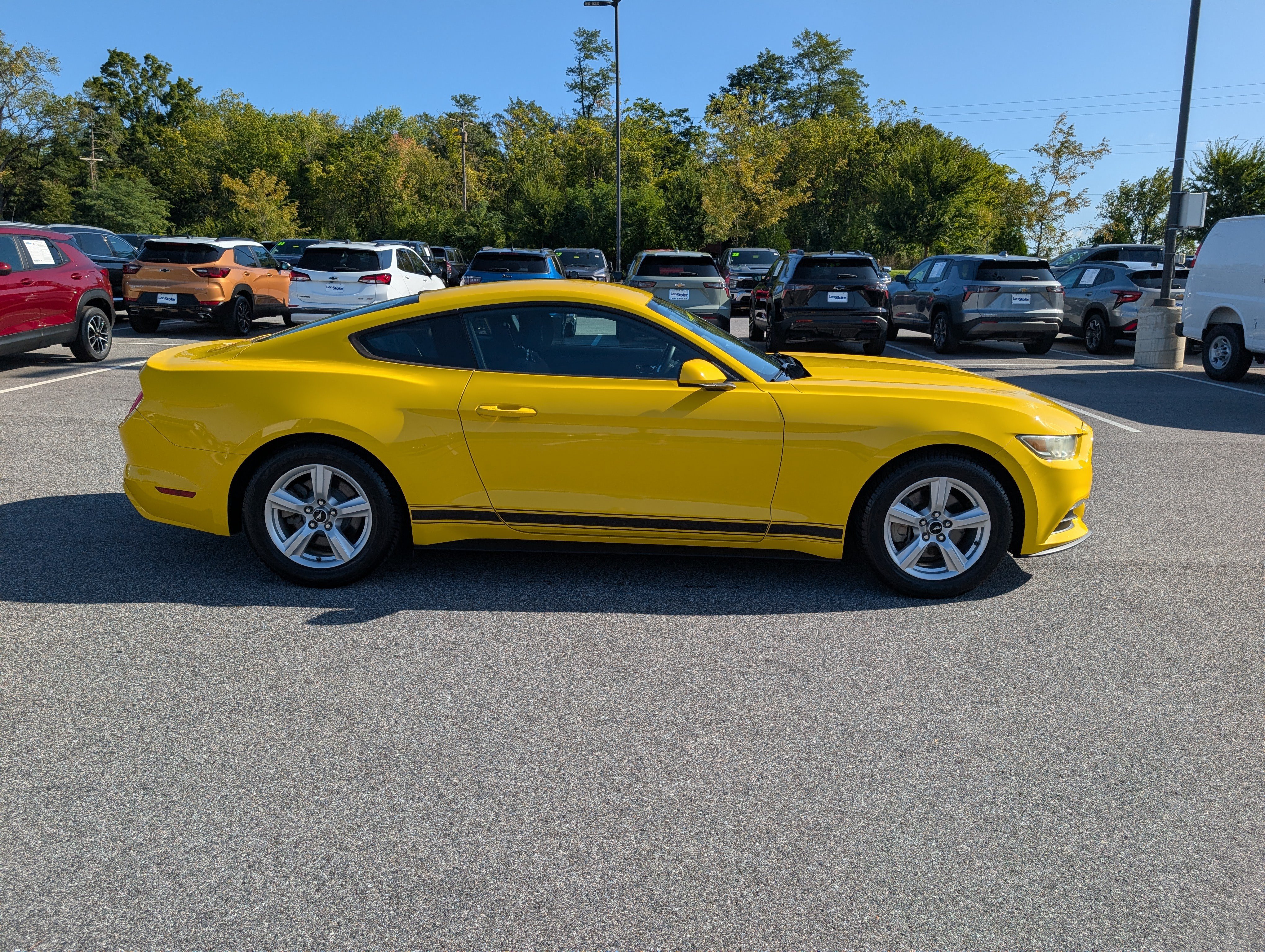 Used 2016 Ford Mustang Coupe RWD image 6