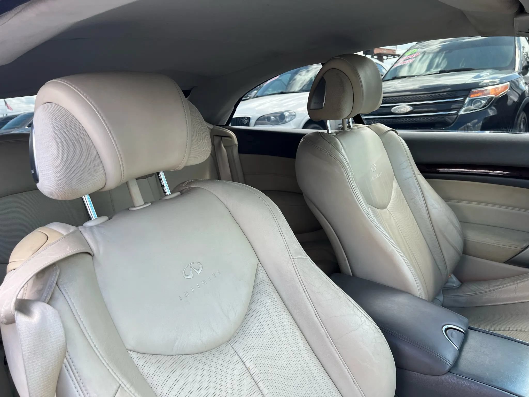 Used 2010 INFINITI G37 Convertible w/ Premium Pkg RWD image 16