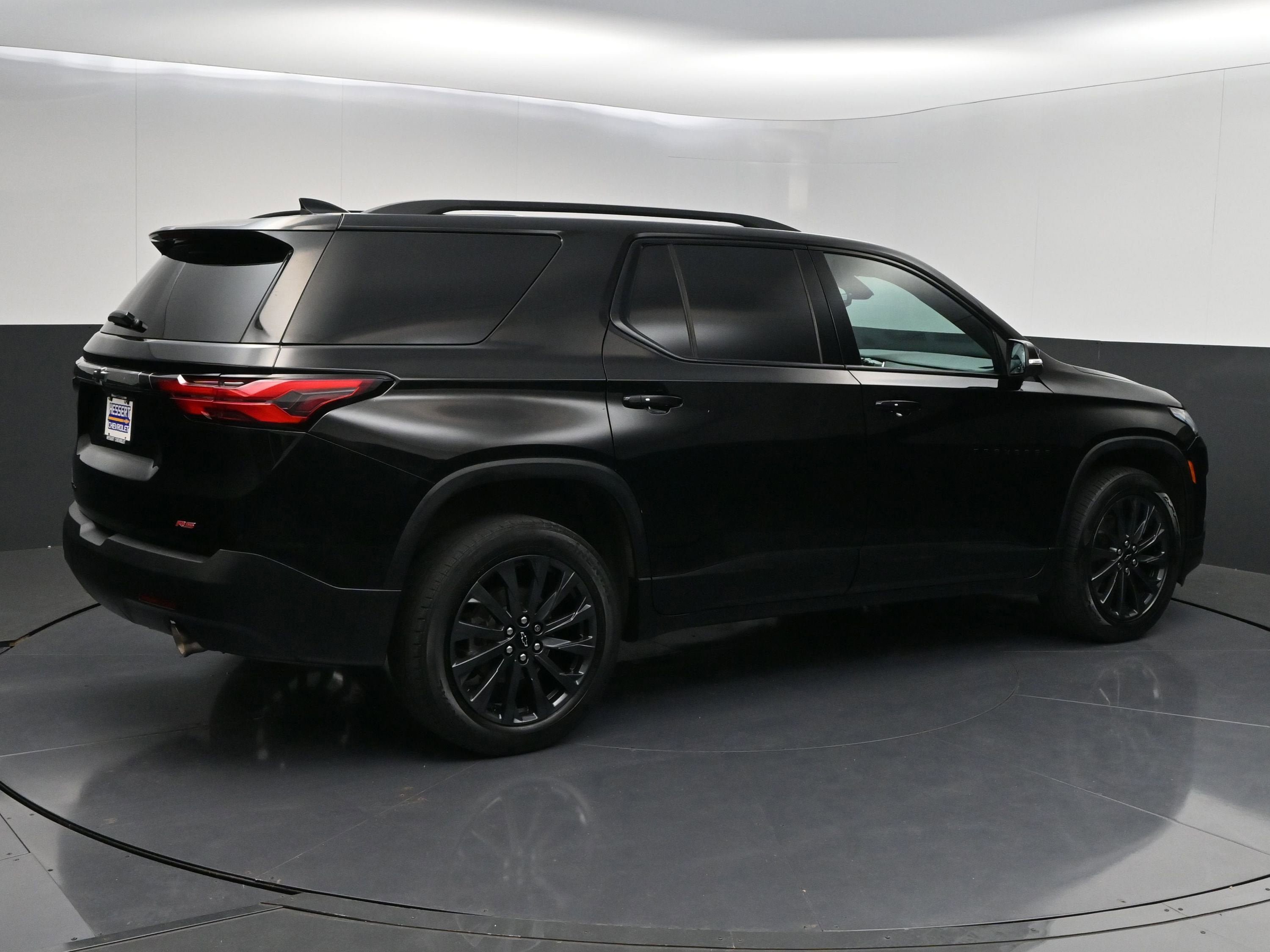 Used 2023 Chevrolet Traverse RS AWD/4WD image 7