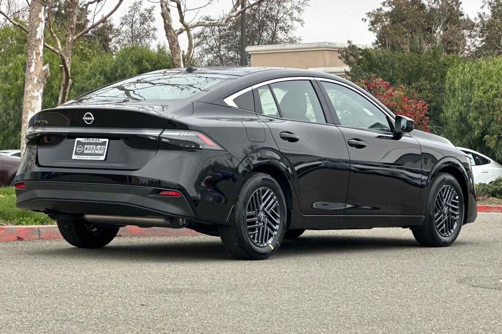 New 2026 Nissan Sentra SV w/ Floor Mat Package FWD image 4