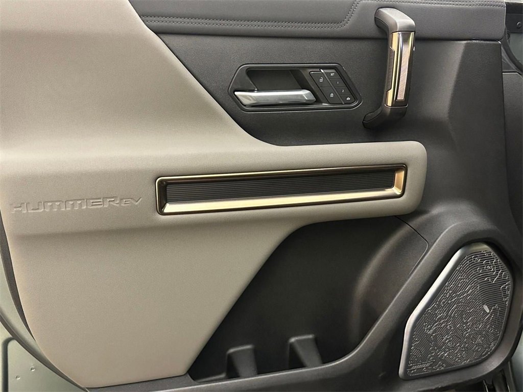 Used 2024 GMC Hummer EV 3X image 16