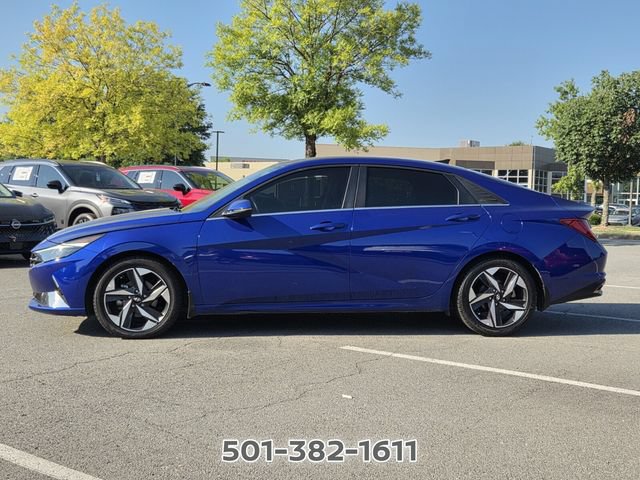 Used 2023 Hyundai Elantra Limited w/ Winter Weather Package FWD image 2