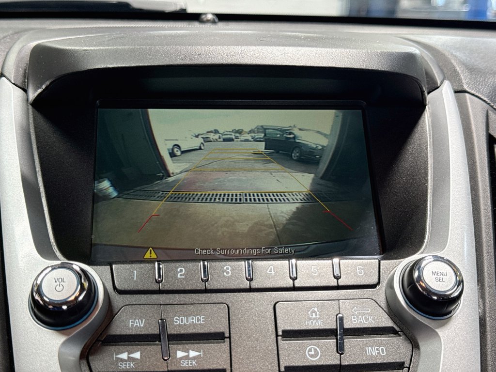 Used 2017 Chevrolet Equinox LT w/ Convenience Package FWD image 12