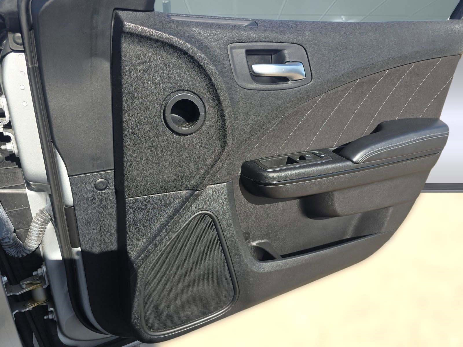 Used 2022 Dodge Charger SXT w/ Blacktop Package image 30