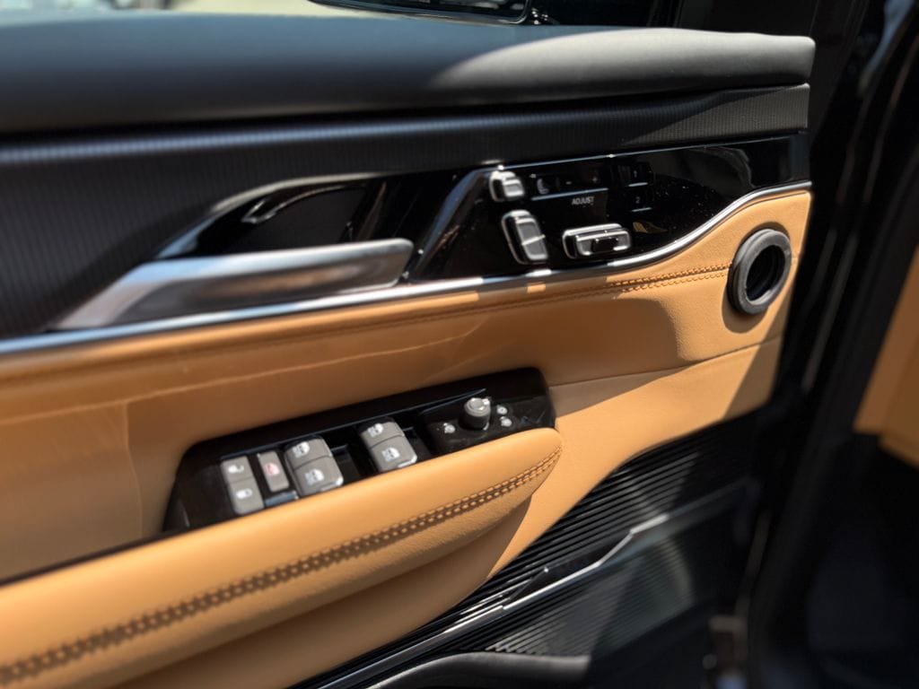 New 2026 Jeep Grand Wagoneer Summit AWD/4WD image 20