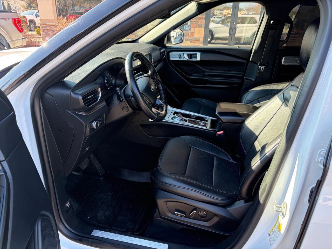 Used 2020 Ford Explorer Limited AWD/4WD image 4