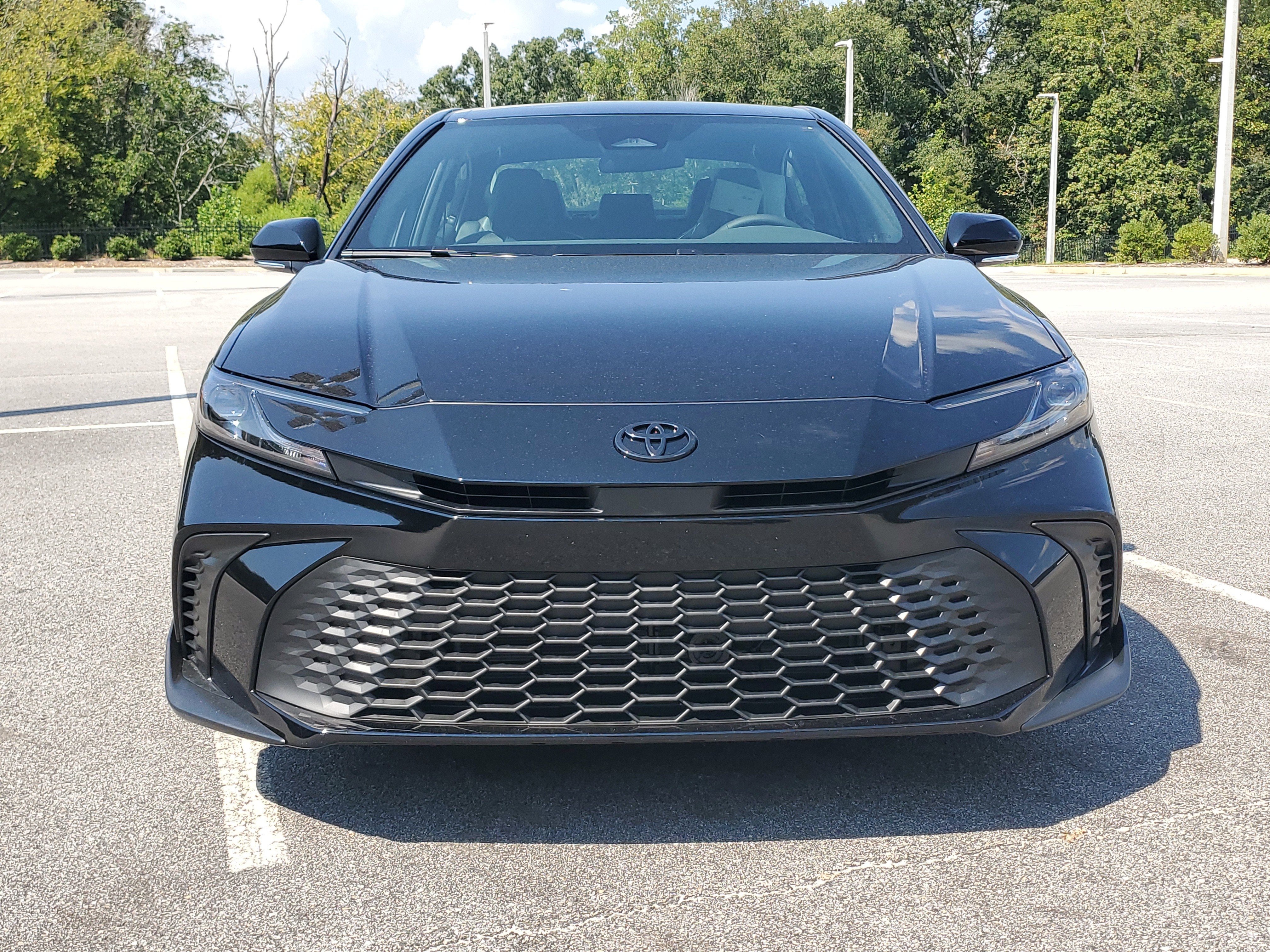New 2026 Toyota Camry SE image 2