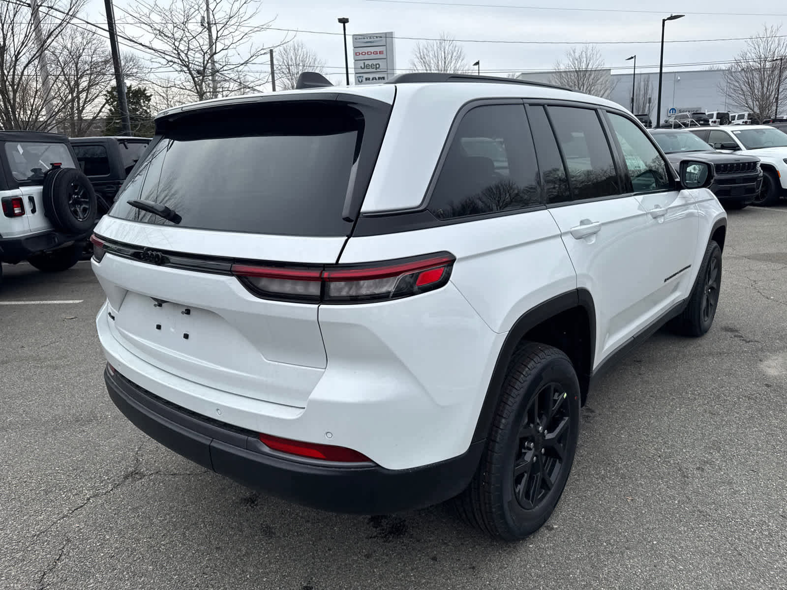 New 2026 Jeep Grand Cherokee Altitude AWD/4WD image 6