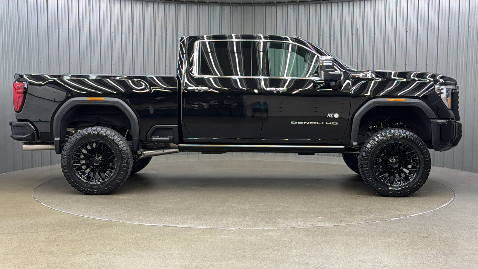 Used 2026 GMC Sierra 2500 Denali Ultimate AWD/4WD image 6