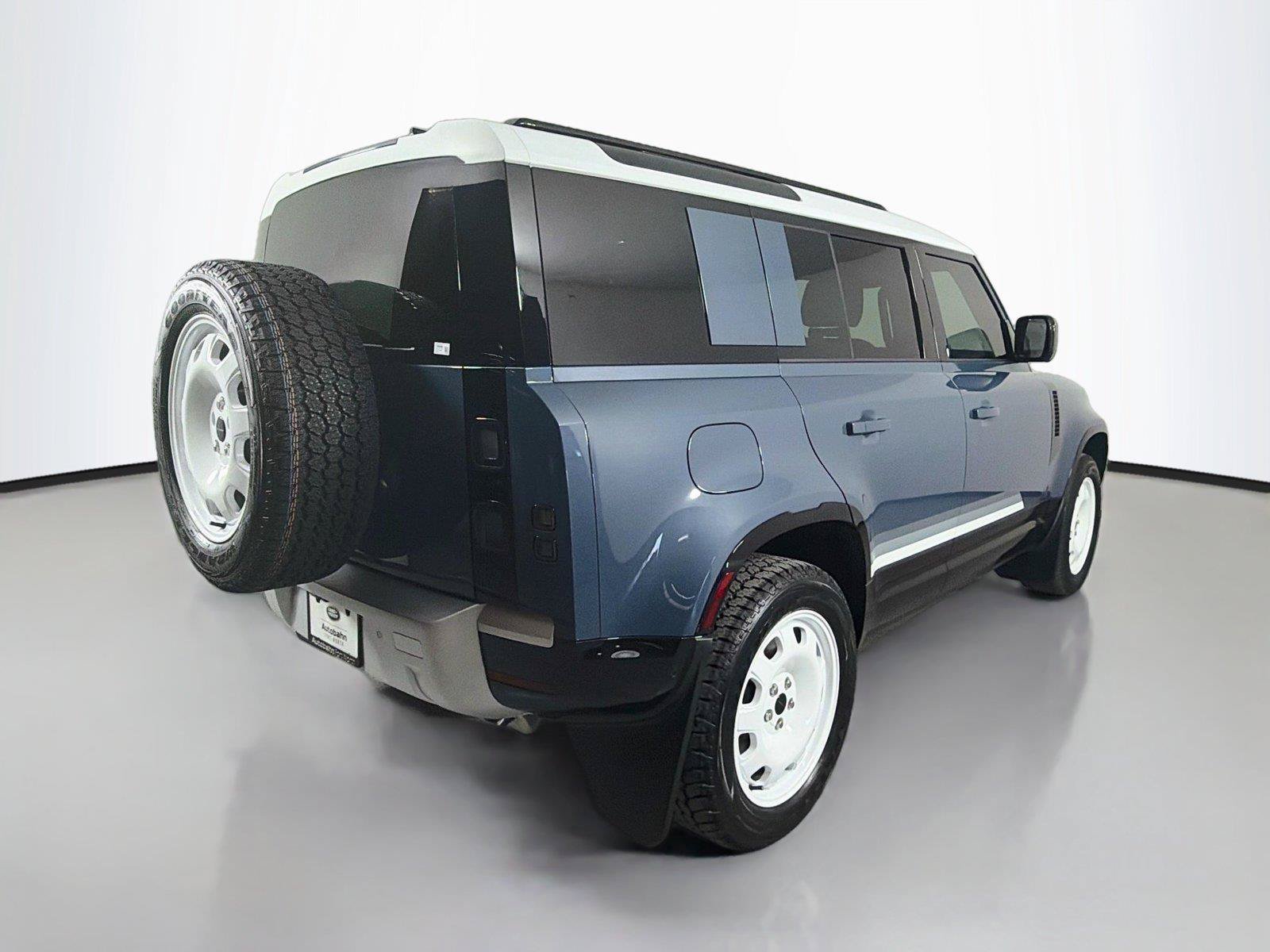 New 2026 Land Rover Defender 110 S AWD/4WD image 5