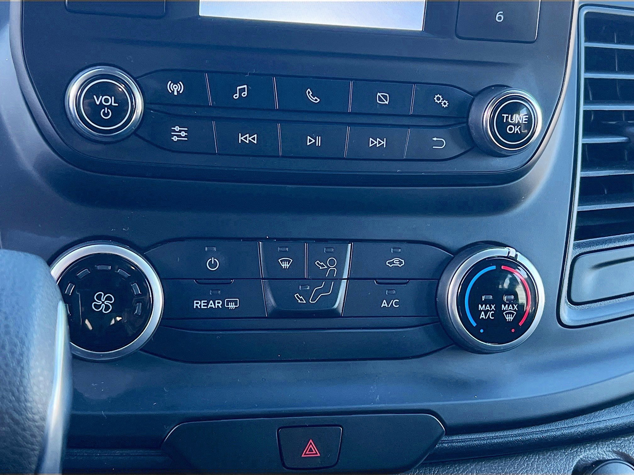 Used 2025 Ford Transit 250 Low Roof w/ Exterior Upgrade Package image 26