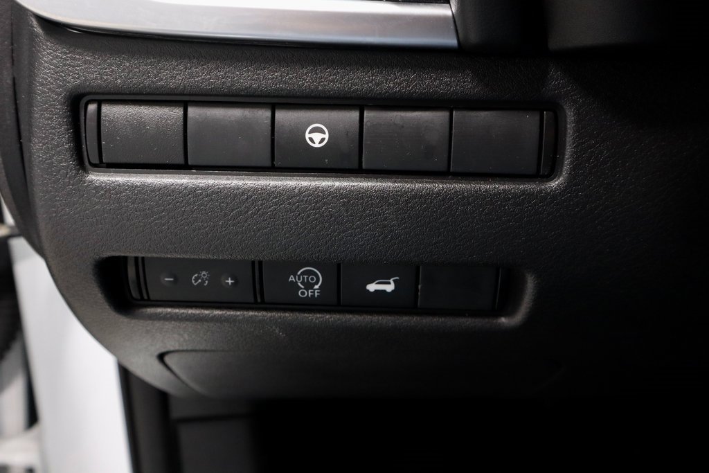 Certified 2024 Nissan Rogue SV image 26