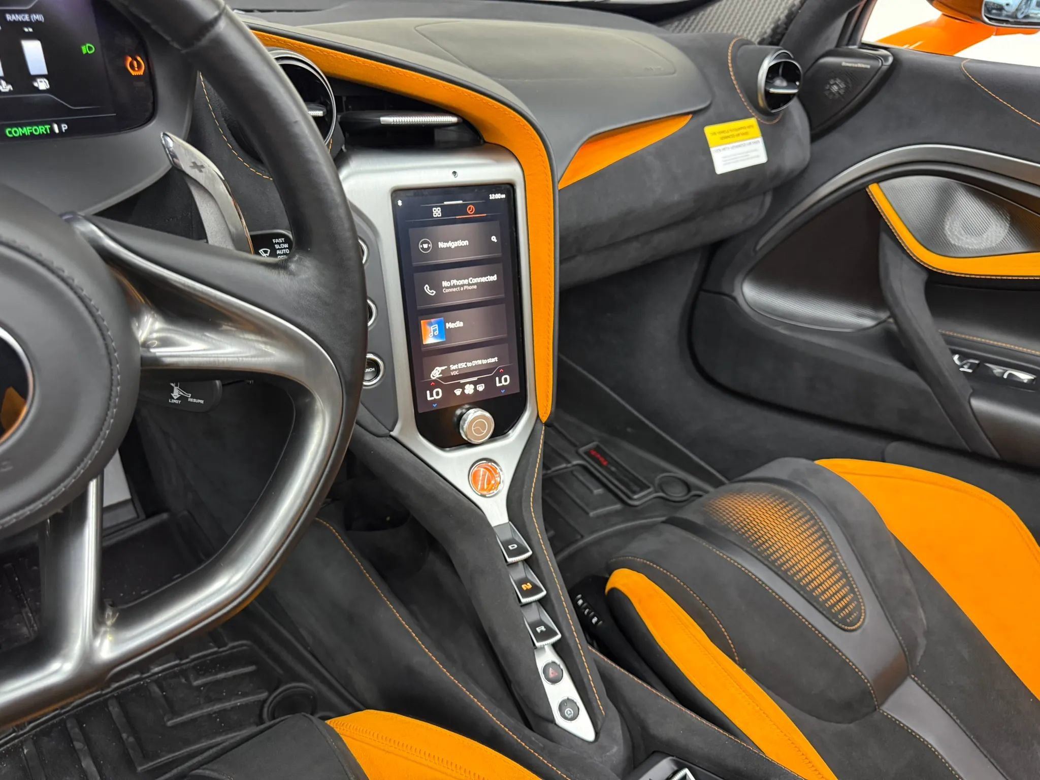 Used 2025 McLaren 750S Spider RWD image 36