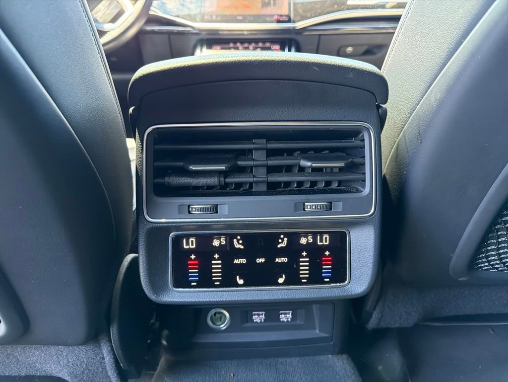 Used 2020 Audi Q8 Prestige w/ Prestige Package AWD/4WD image 17