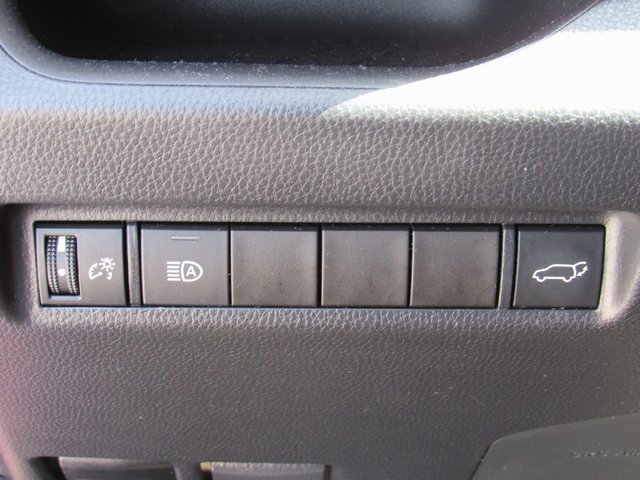 Used 2022 Toyota RAV4 XLE image 26