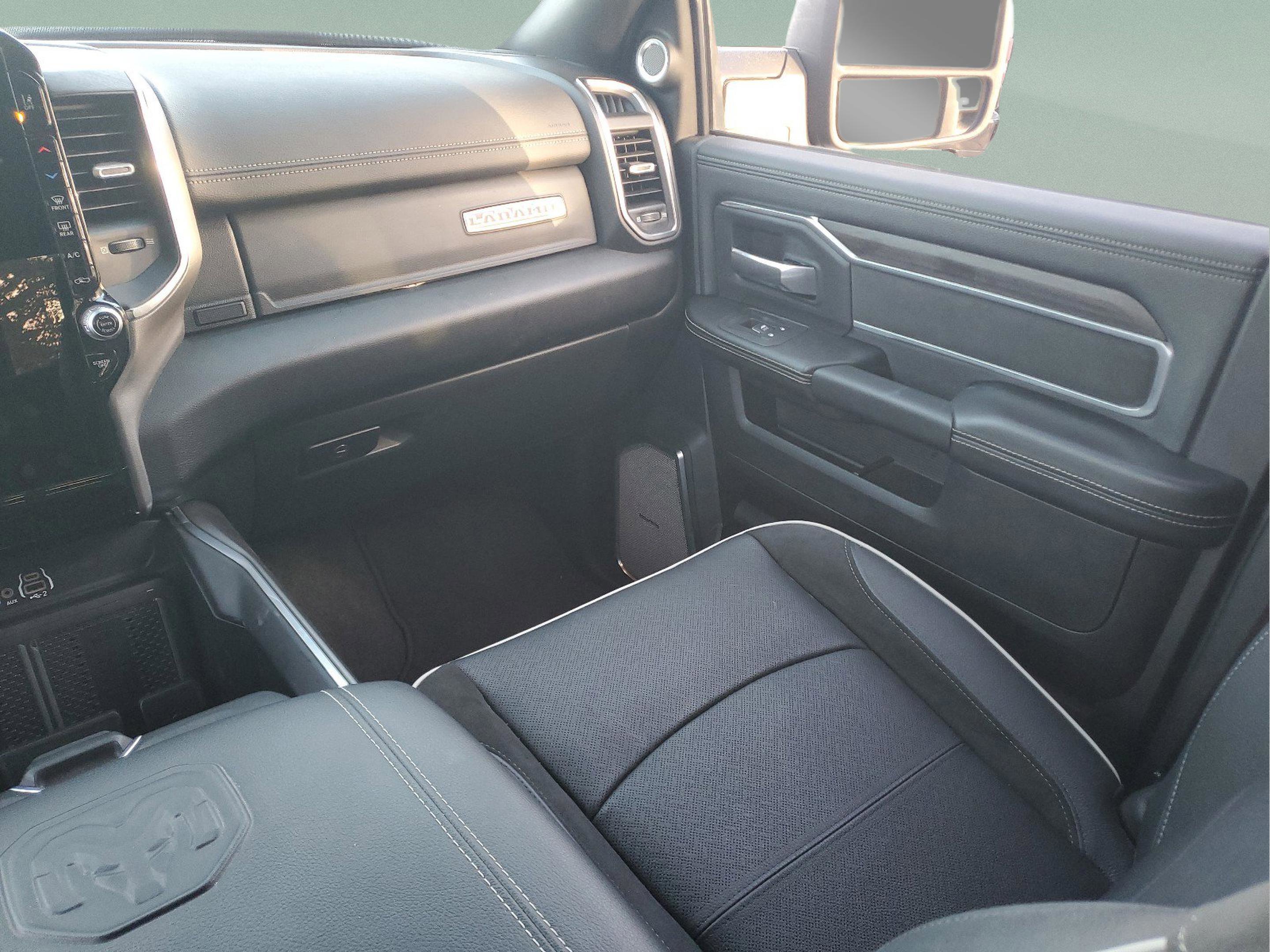 Used 2025 RAM 2500 Laramie image 10