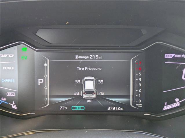 Used 2022 Kia Niro EX image 11