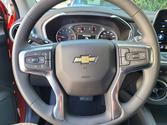 Used 2025 Chevrolet Blazer LT image 12