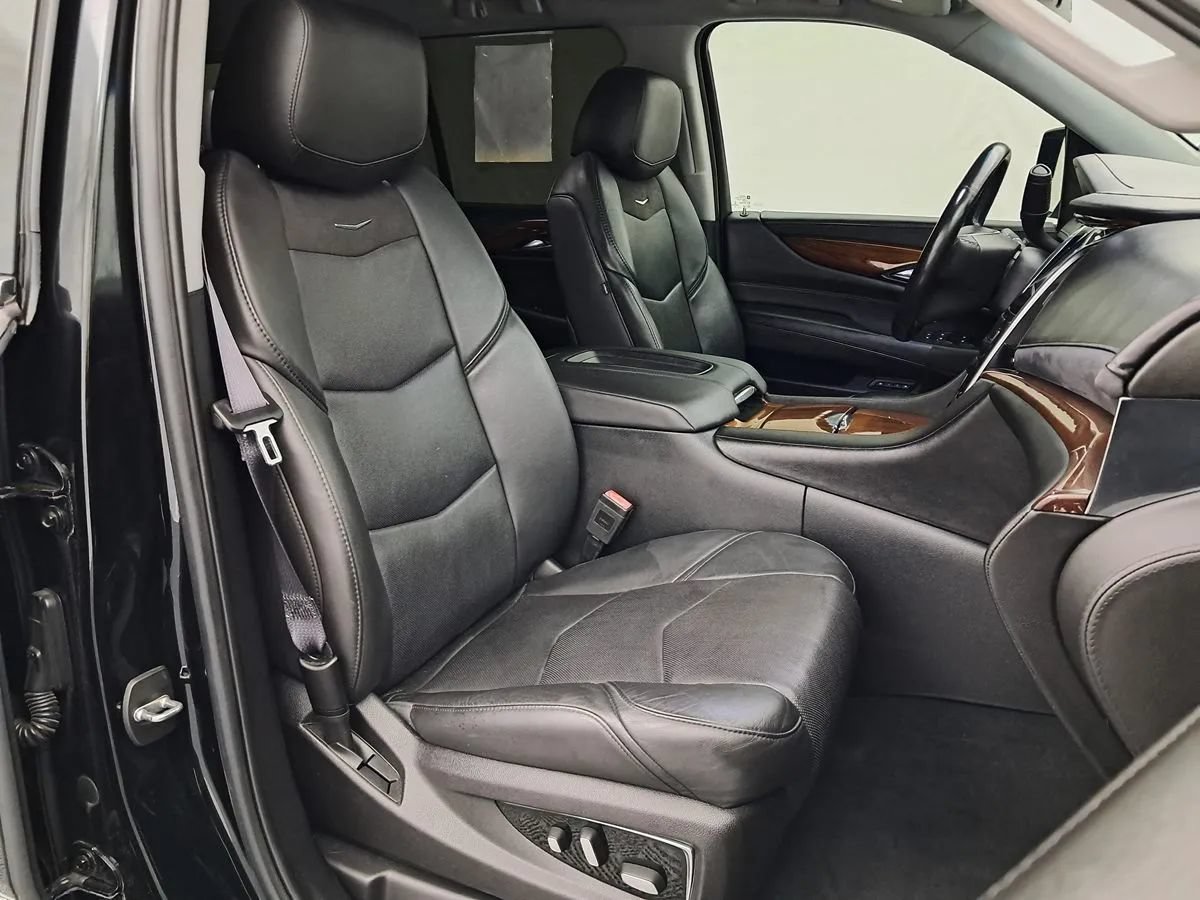 Used 2016 Cadillac Escalade 4WD image 26