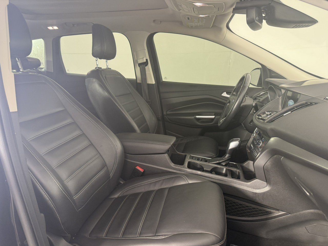Used 2019 Ford Escape Titanium AWD/4WD image 10