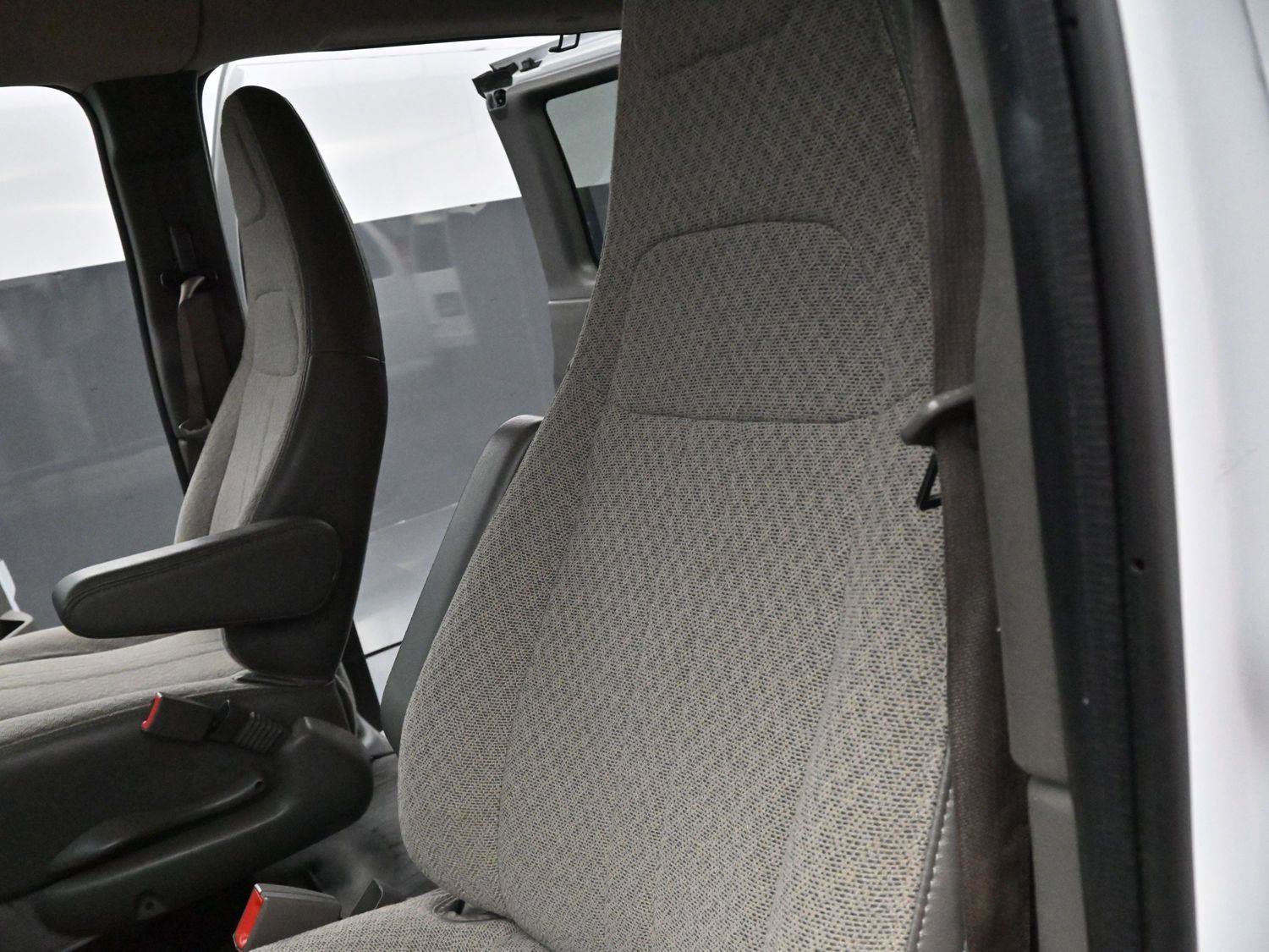 Used 2023 GMC Savana 3500 LS image 14