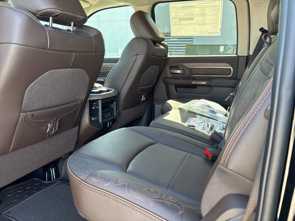 New 2026 RAM 2500 Limited AWD/4WD image 9