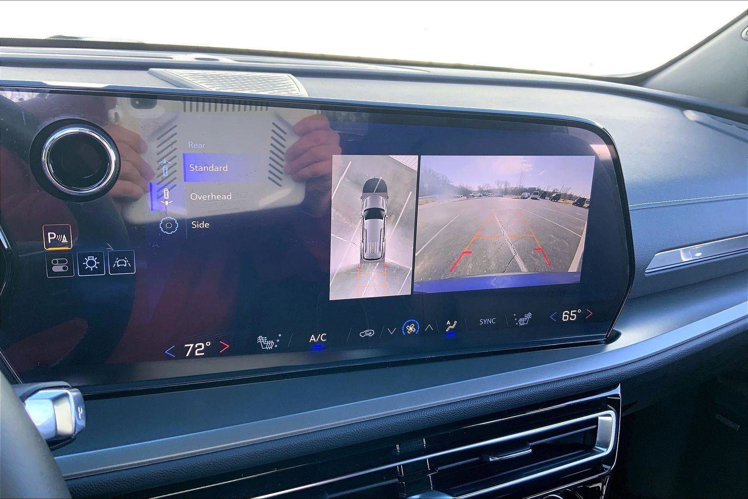 Used 2024 Chevrolet Traverse LT w/ Enhanced Driving Package image 20