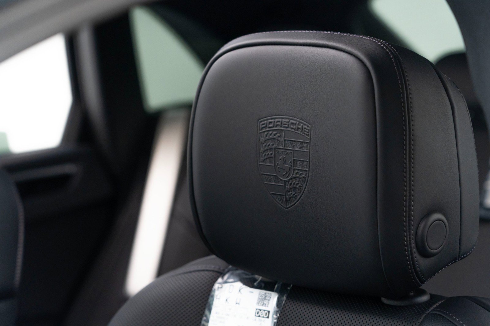 New 2025 Porsche Macan image 19