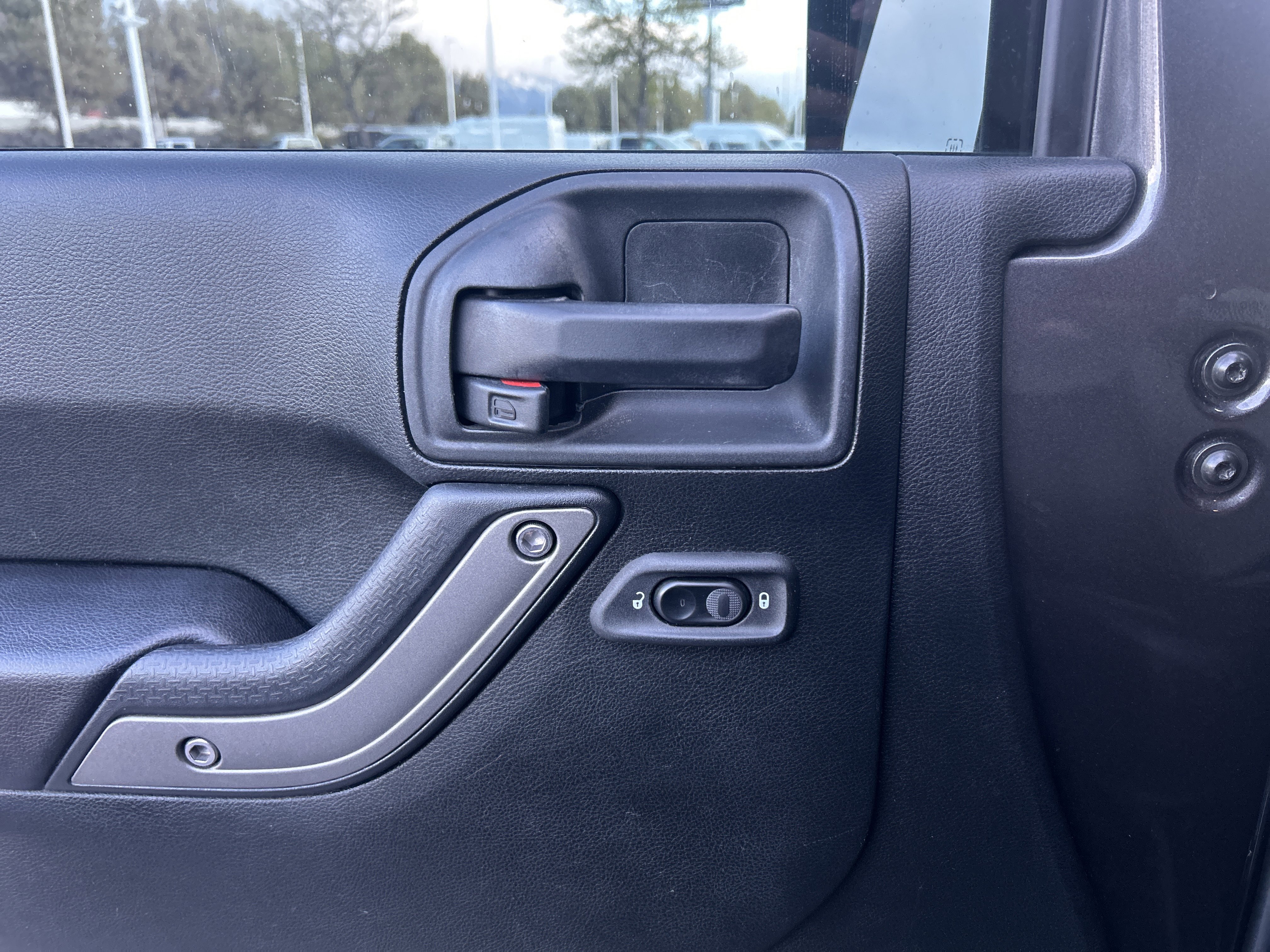 Used 2018 Jeep Wrangler Unlimited Sport S image 14