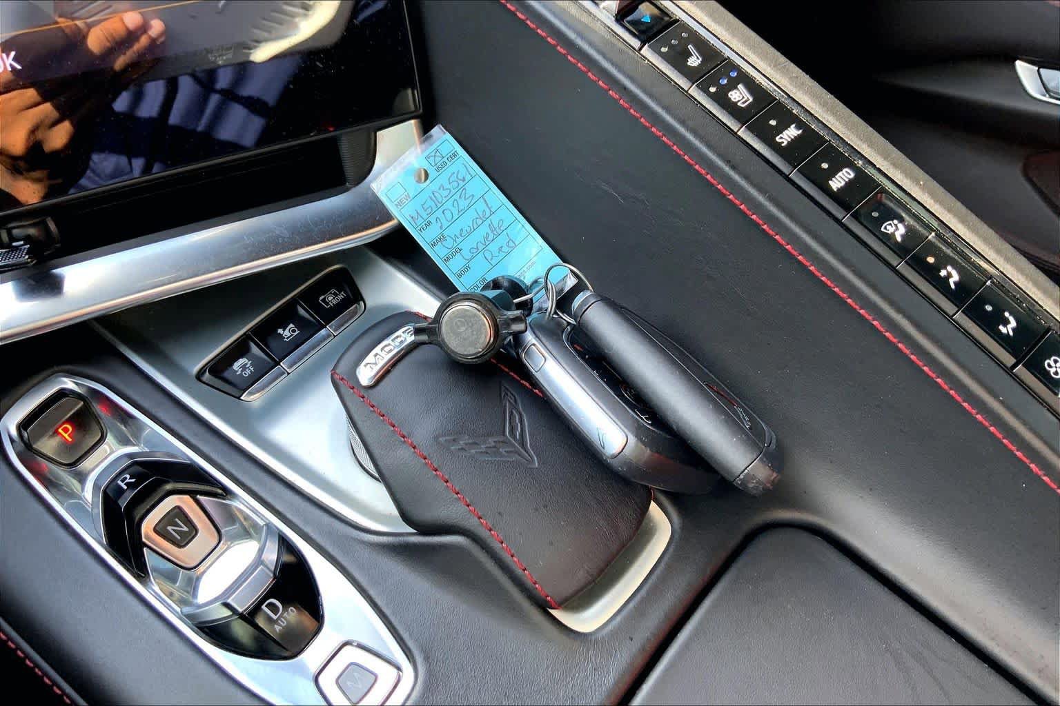 Used 2021 Chevrolet Corvette Stingray Premium Conv w/ Z51 Performance Package RWD image 13