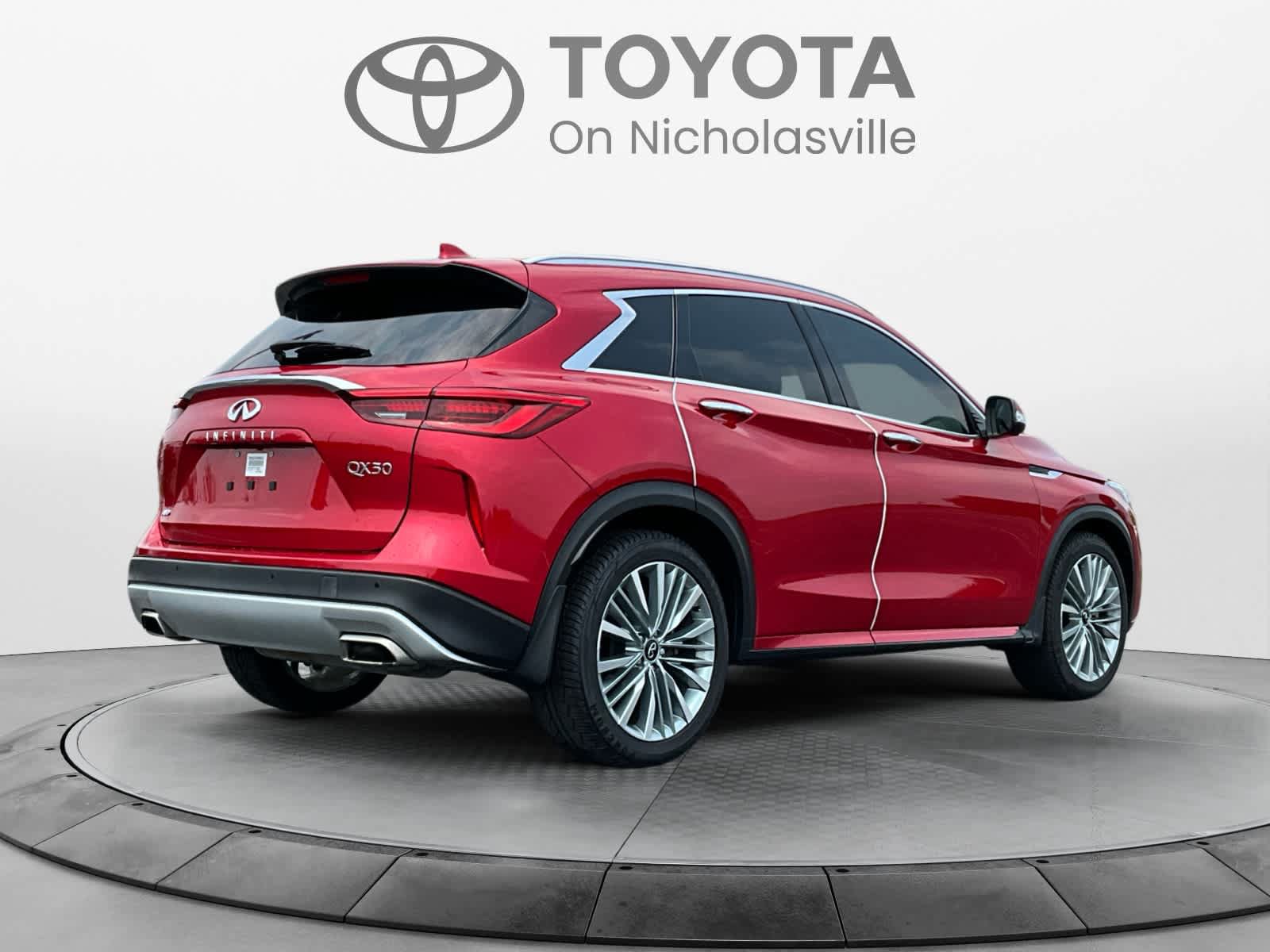 Used 2023 INFINITI QX50 Sensory AWD/4WD image 5