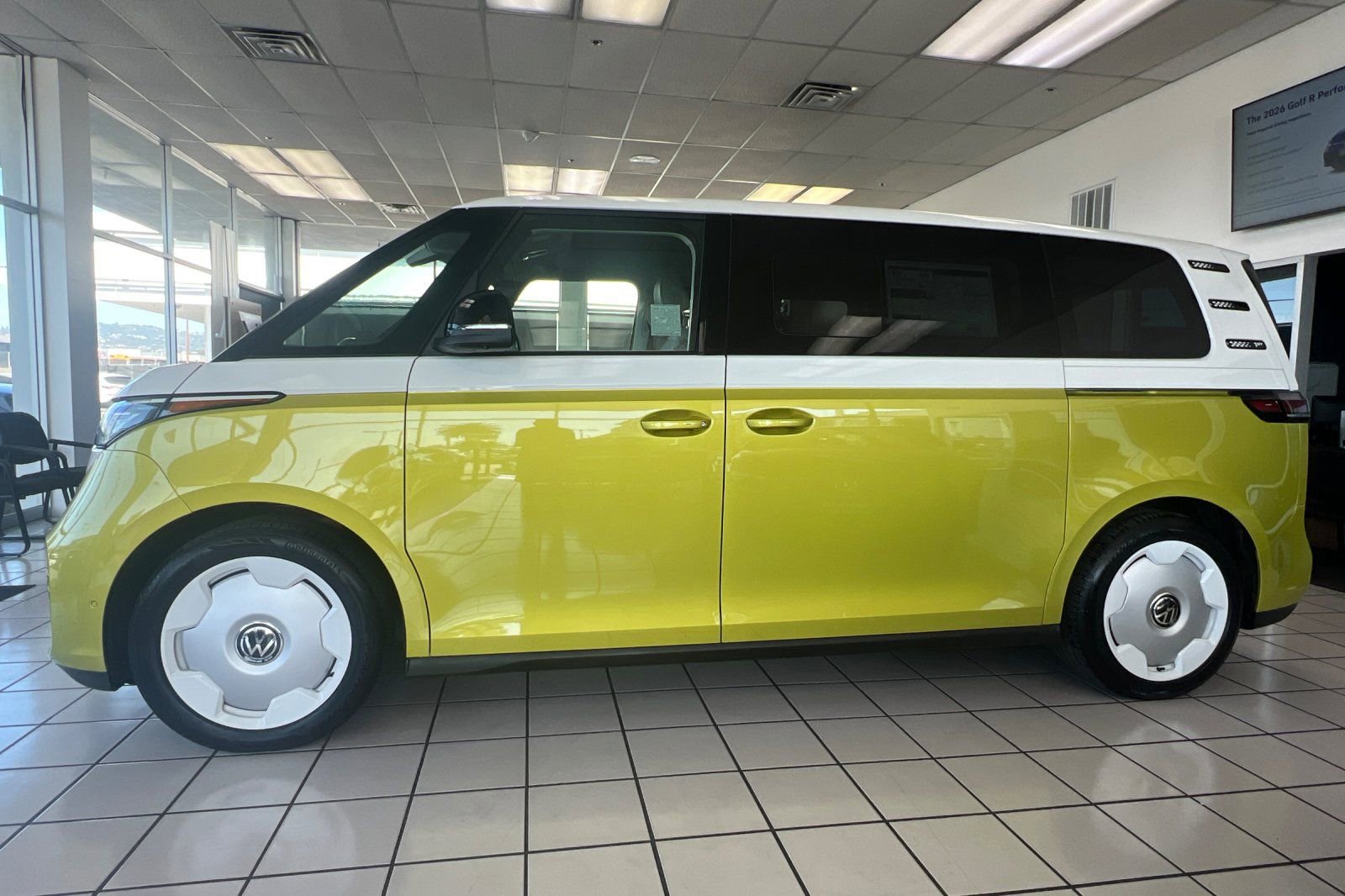 New 2025 Volkswagen ID. Buzz 1st Edition RWD image 7