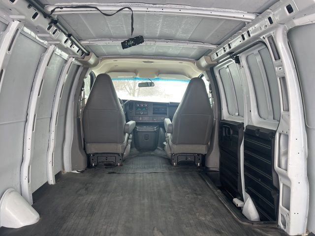Used 2023 Chevrolet Express 3500 Extended w/ Driver Convenience Package image 18