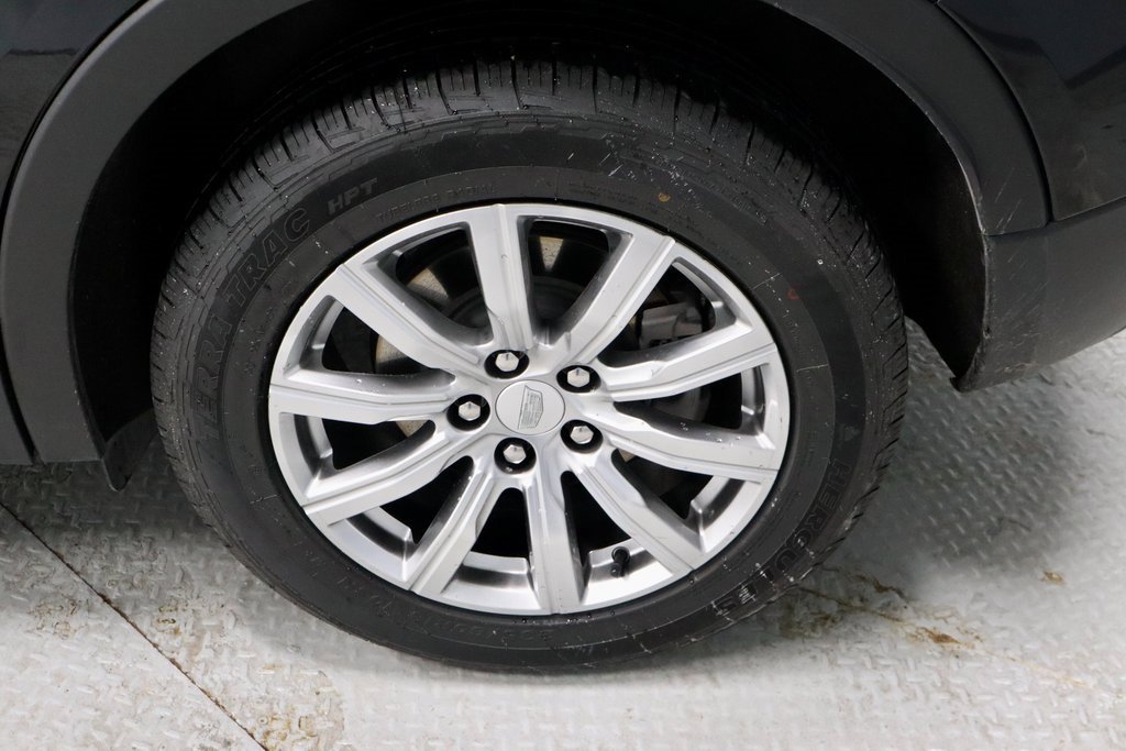 Used 2023 Cadillac XT4 Premium Luxury image 18