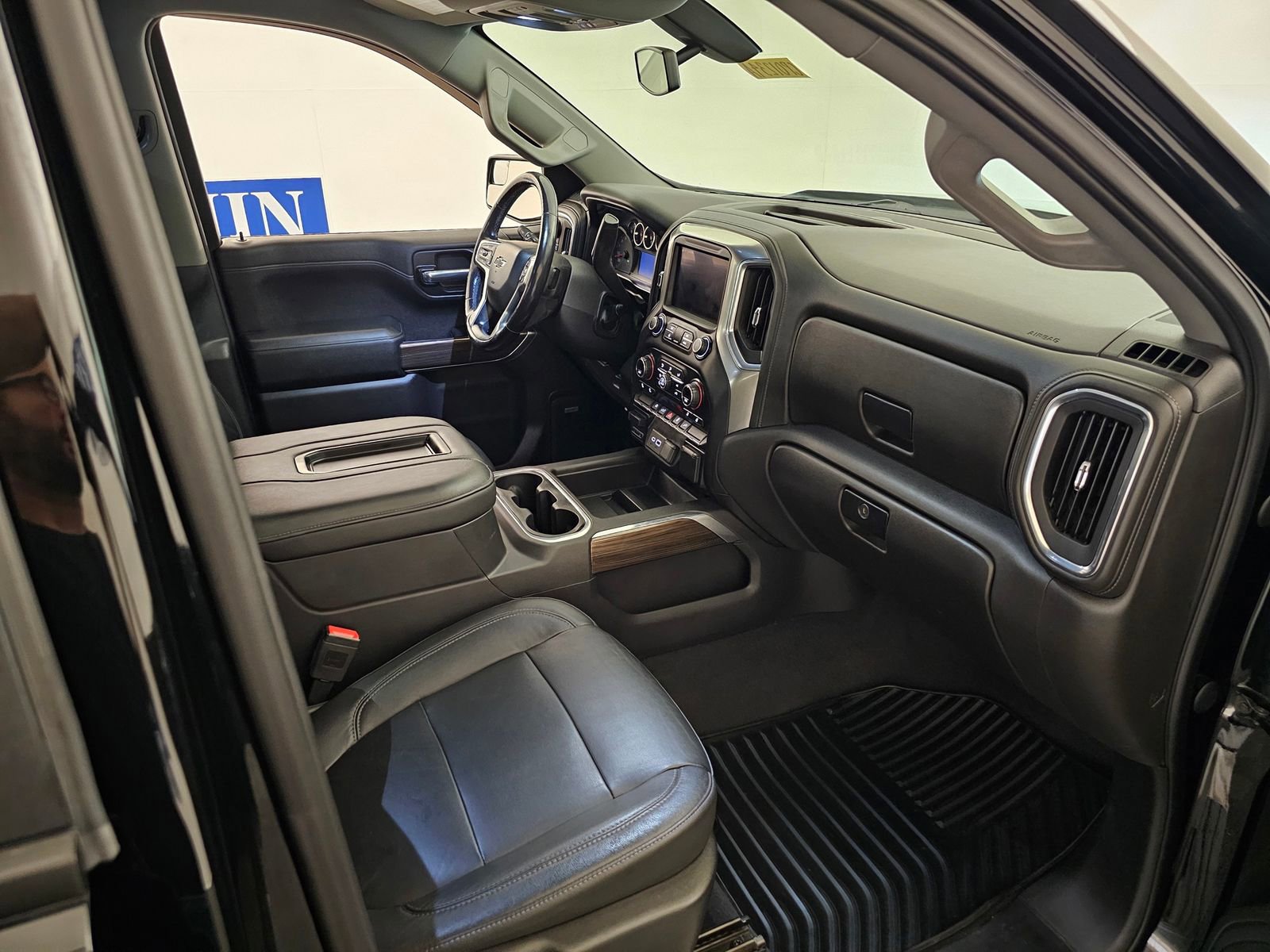 Used 2019 Chevrolet Silverado 1500 RST w/ All-Star Edition AWD/4WD image 27