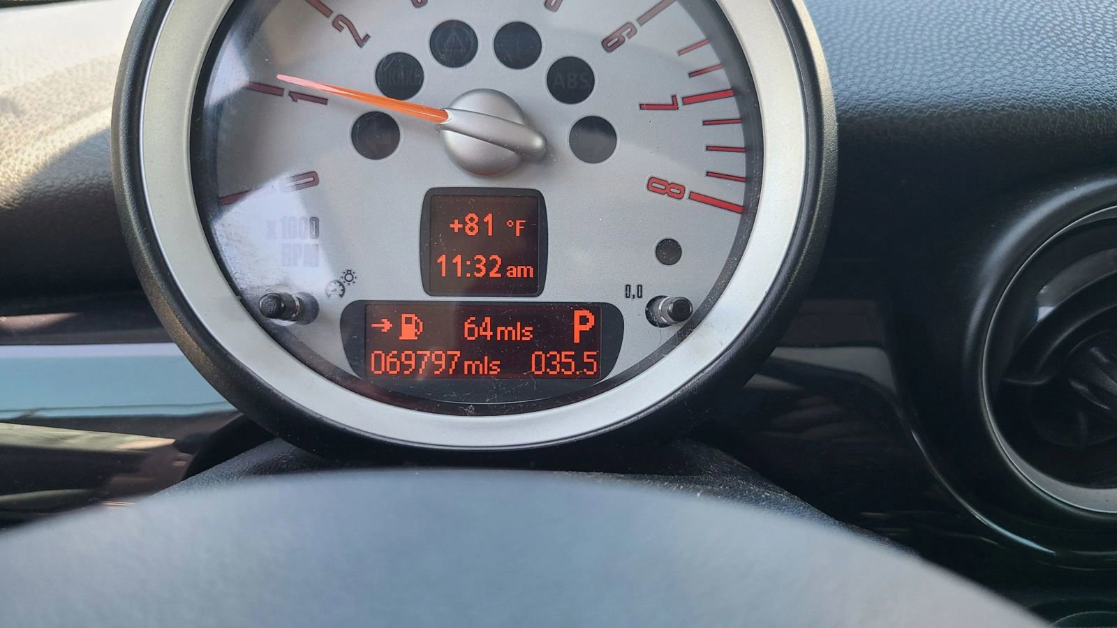 Used 2009 MINI Cooper Clubman Hardtop FWD image 8