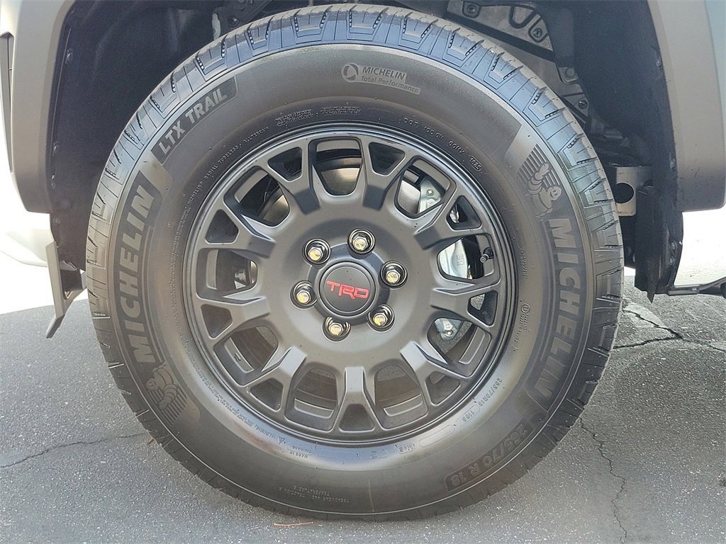 Used 2025 Toyota 4Runner Limited image 30