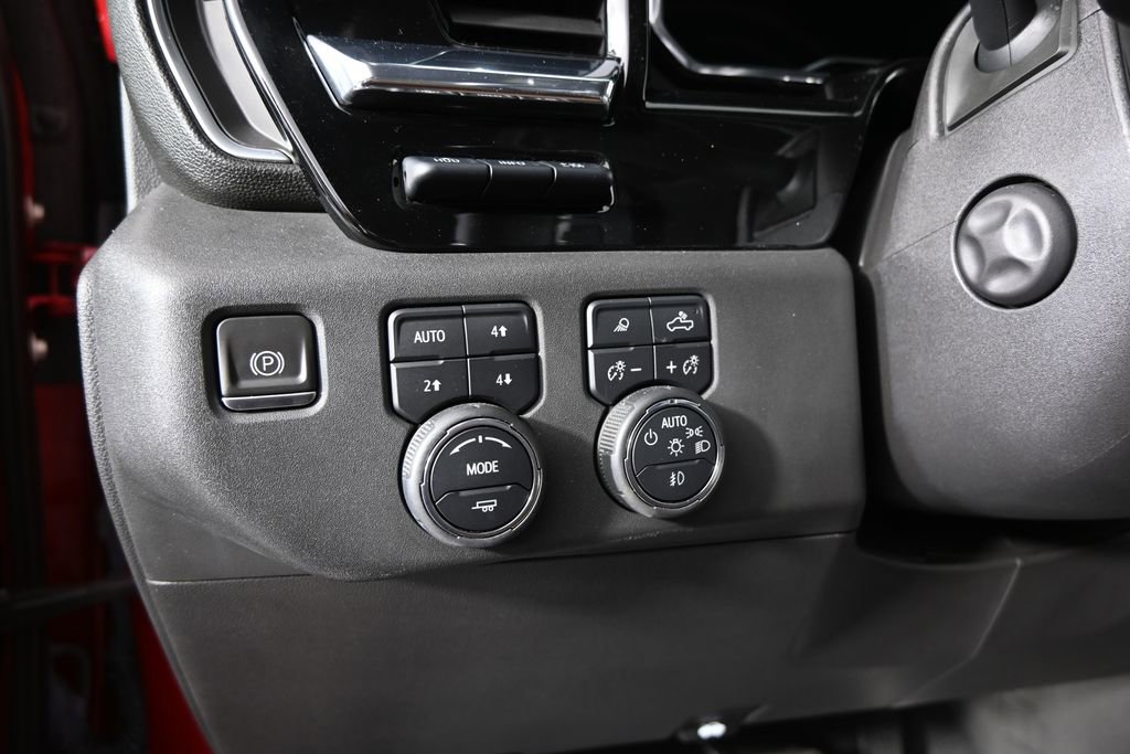 Used 2023 Chevrolet Silverado 1500 High Country w/ Technology Package image 24