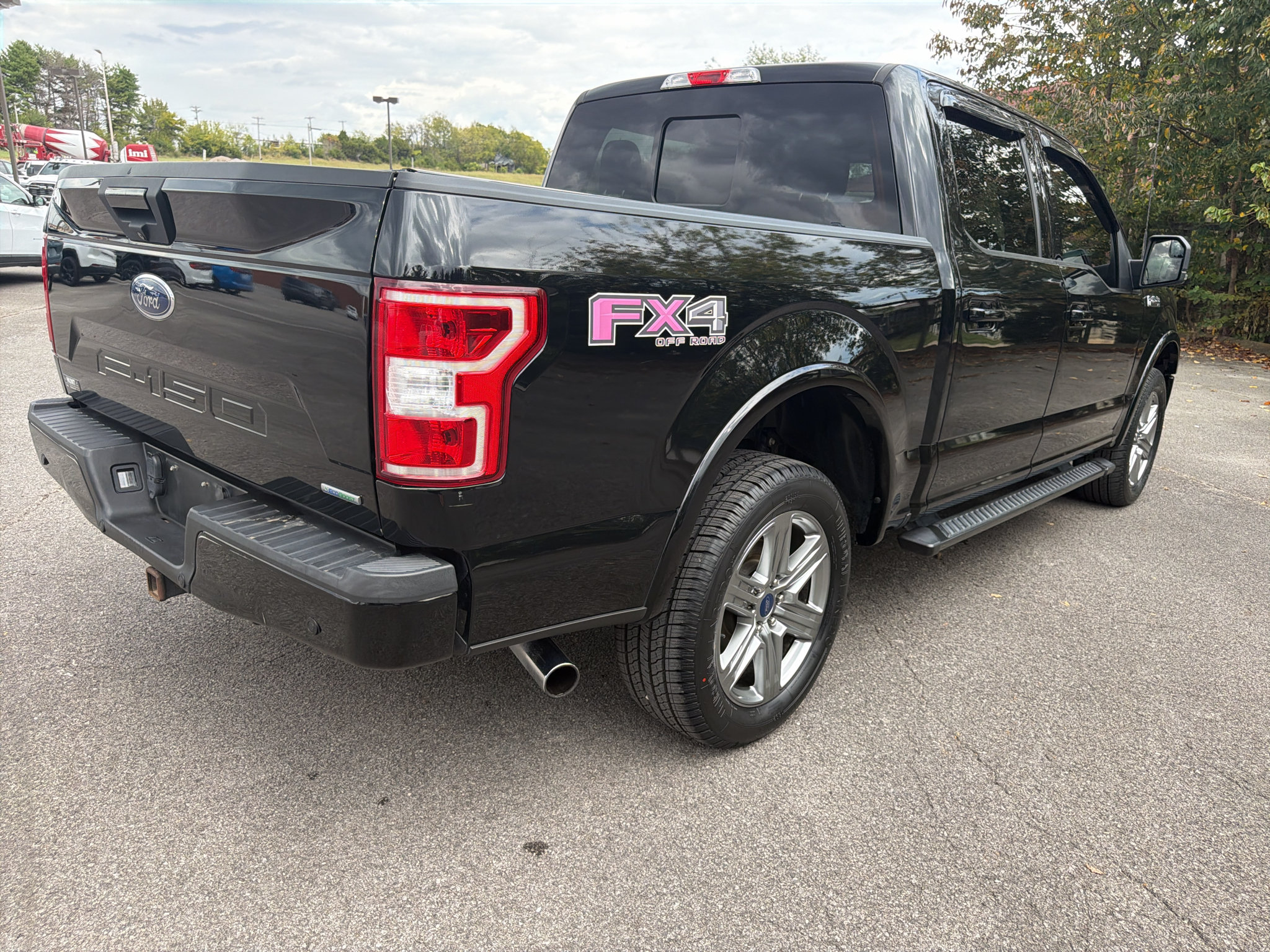 Used 2018 Ford F150 XLT w/ Equipment Group 302A Luxury AWD/4WD image 5