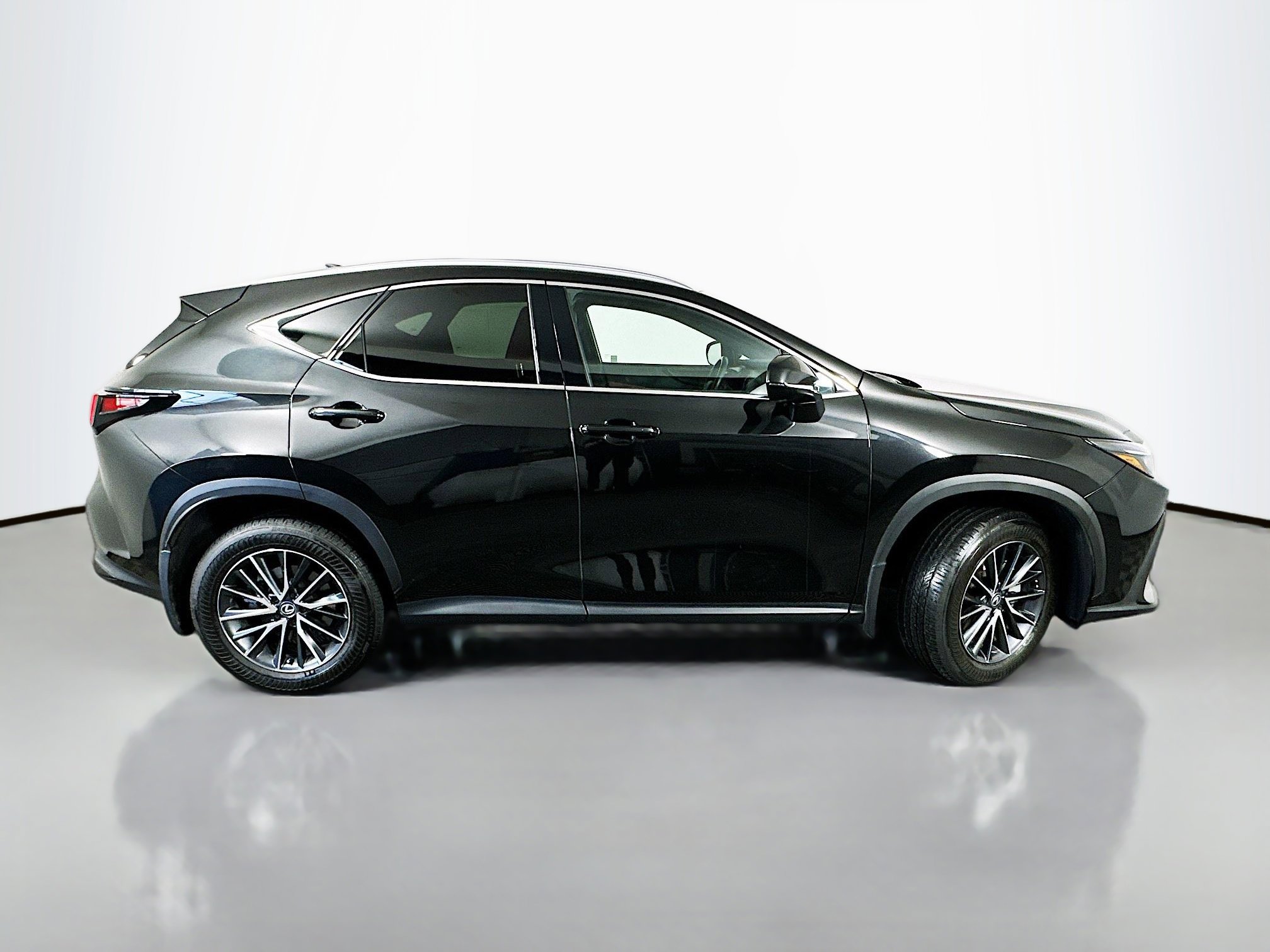 Used 2025 Lexus NX 350 AWD w/ Accessory Package (2T) image 8
