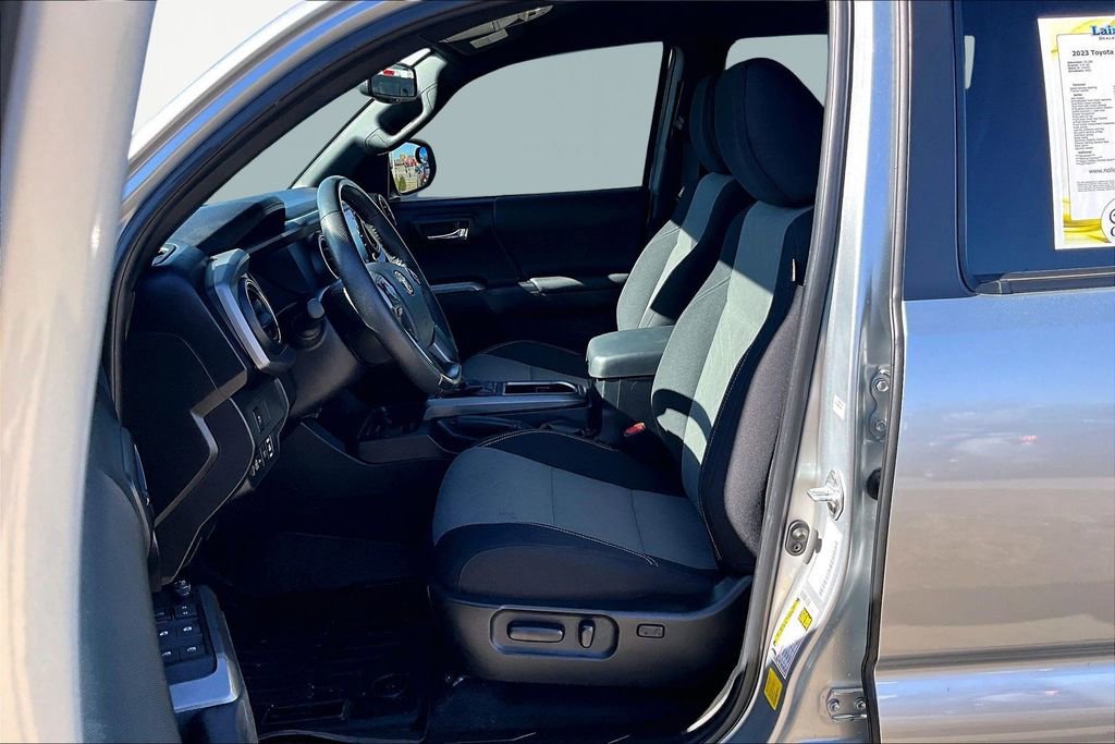 Used 2023 Toyota Tacoma TRD Sport w/ Technology Package image 25
