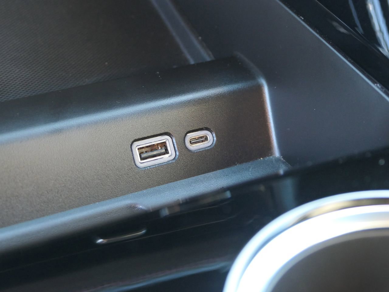 Used 2025 Chevrolet Suburban RST w/ Sun And Tow Package image 22