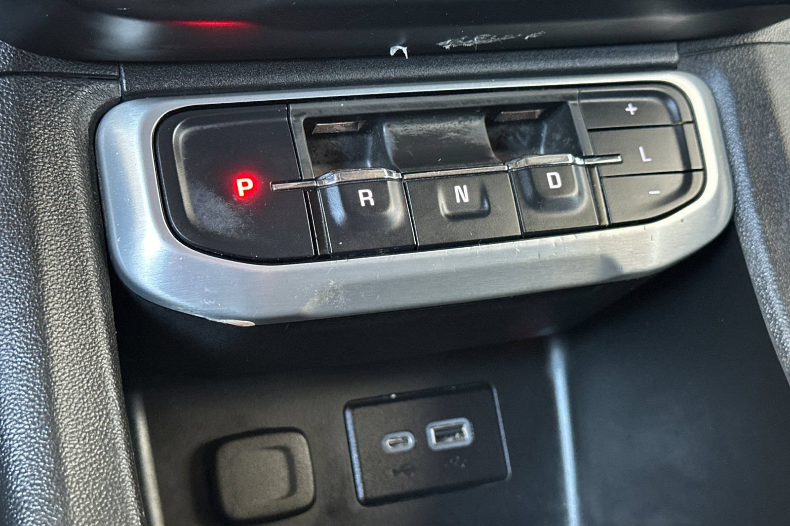 Certified 2020 GMC Acadia SLE FWD image 29