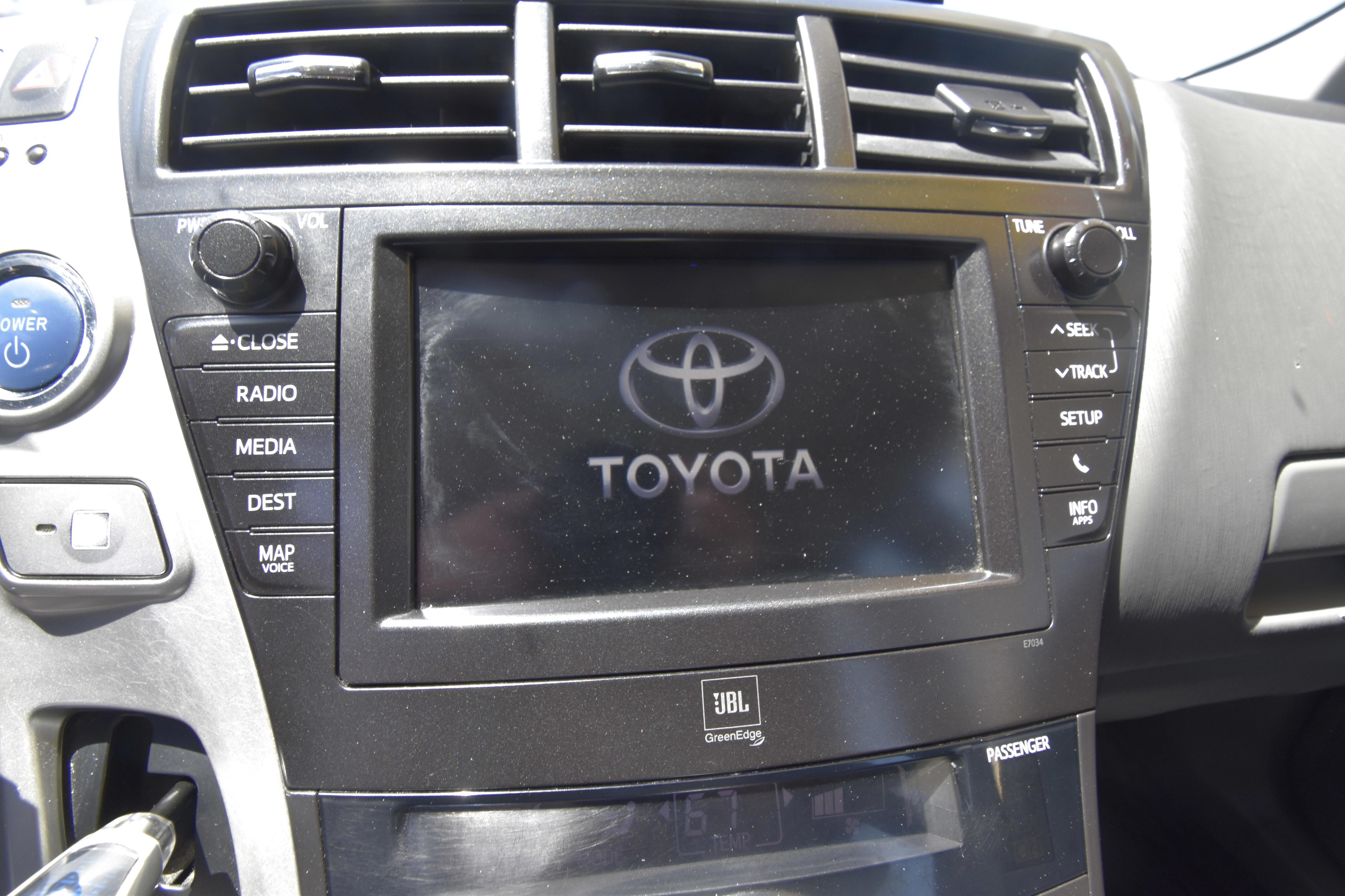 Used 2013 Toyota Prius V Five FWD image 9