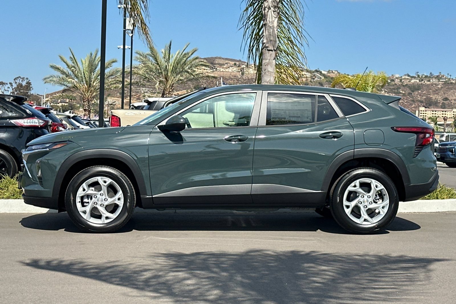 New 2026 Chevrolet Trax LS w/ LS Convenience Package FWD image 7