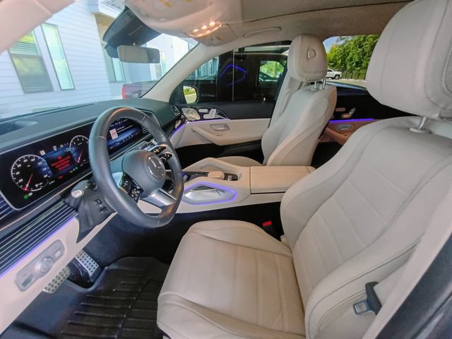 Used 2024 Mercedes-Benz GLS 580 4MATIC image 27