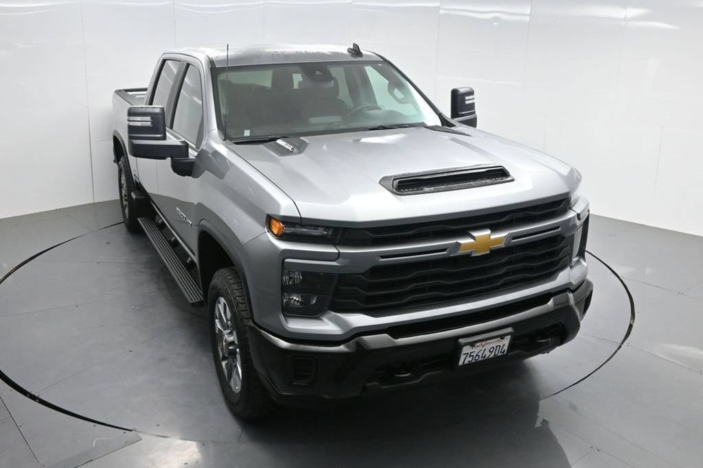 Used 2025 Chevrolet Silverado 2500 Custom w/ Custom Convenience Package AWD/4WD image 54