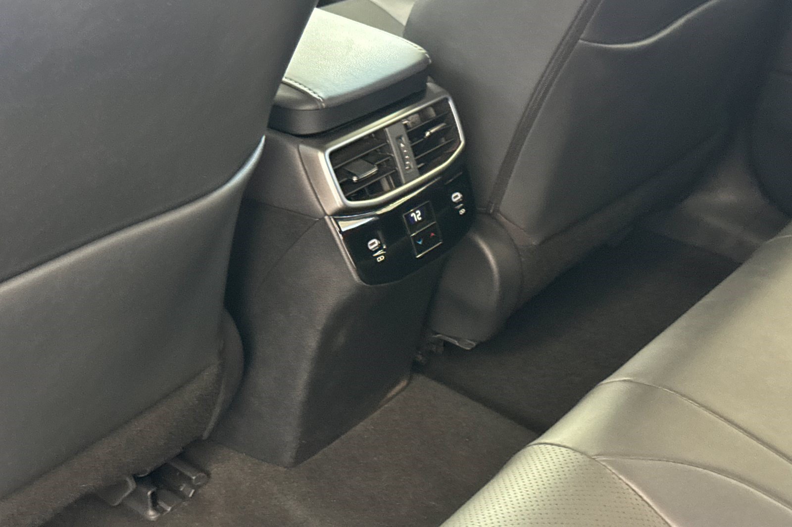 Certified 2024 Lexus RX 350 FWD w/ Technology Package image 16