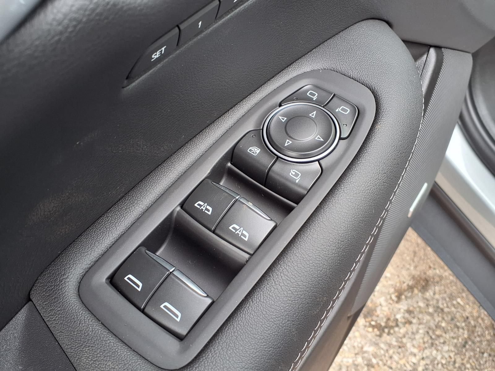 New 2026 Cadillac XT5 Premium Luxury w/ LPO, Floor Liner Package AWD/4WD image 12